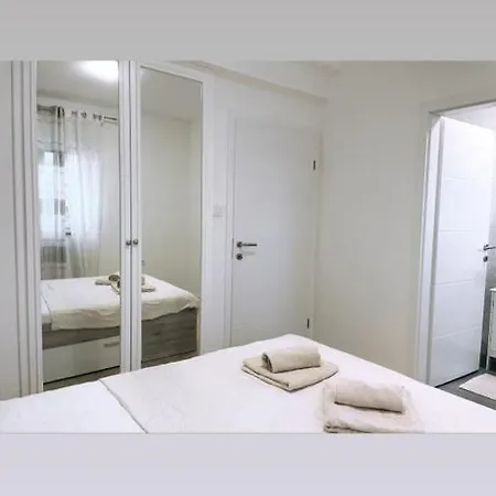 Malena Apartman *