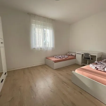 Malena Apartman